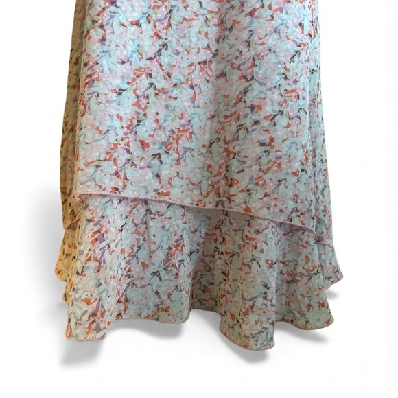 Cabi Sleeveless Floral Blouse Size XS White Pink V Neckline Style # 5032 - Picture 4 of 11